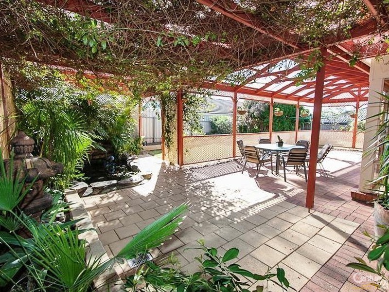 1 Preston Court, Moana SA 5169