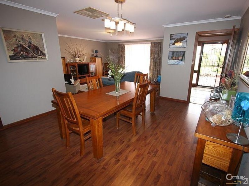 24 Tusmore Drive, Onkaparinga Hills SA 5163