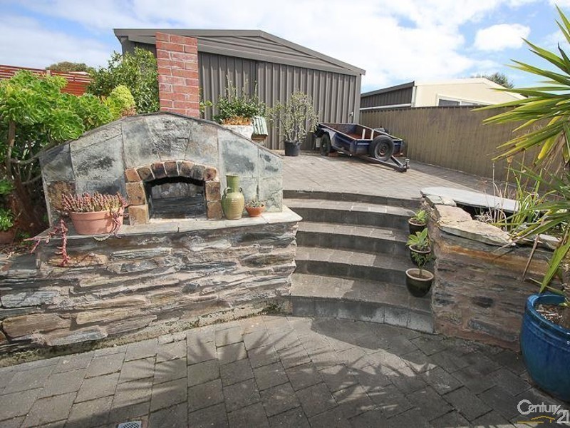 24 Tusmore Drive, Onkaparinga Hills SA 5163