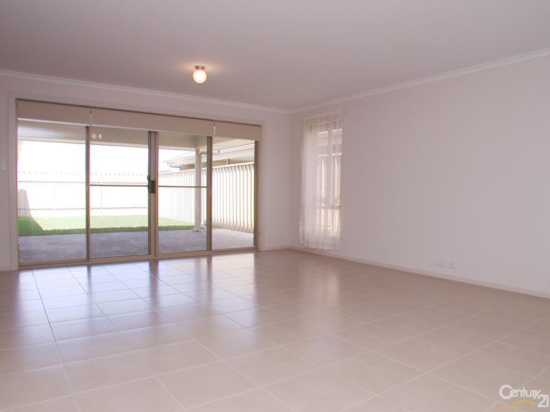 8 South Pacific Drive, Seaford Meadows SA 5169