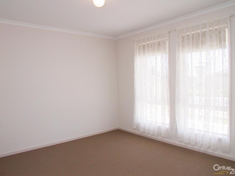 8 South Pacific Drive, Seaford Meadows SA 5169