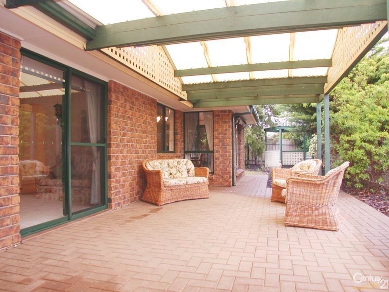 6 Grand Boulevard, Seaford Rise SA 5169