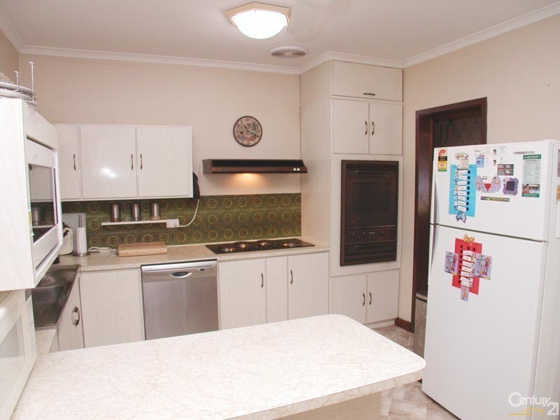 3 Chestnut Place, Hackham West SA 5163