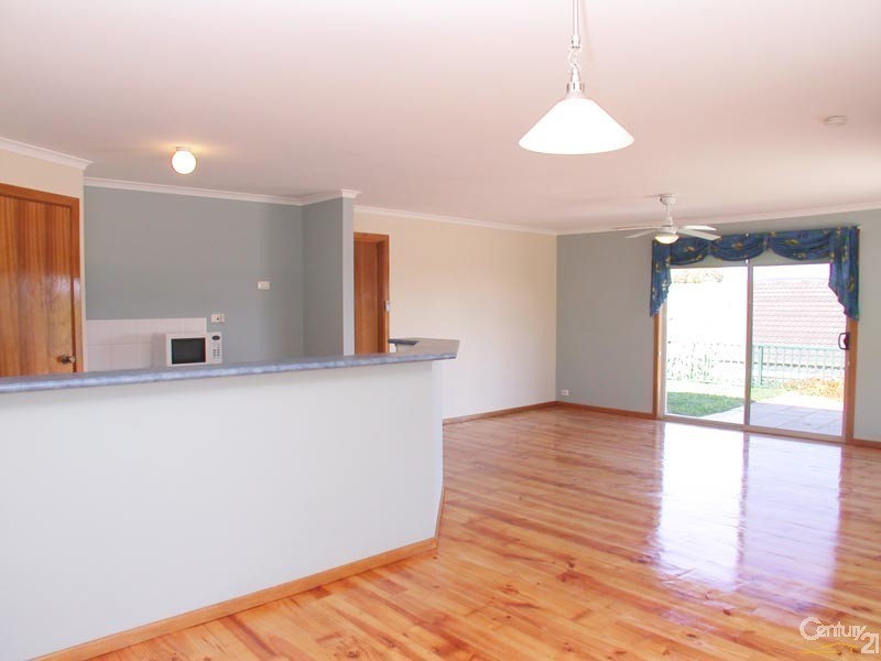 4 Reserve Parade, Morphett Vale SA 5162