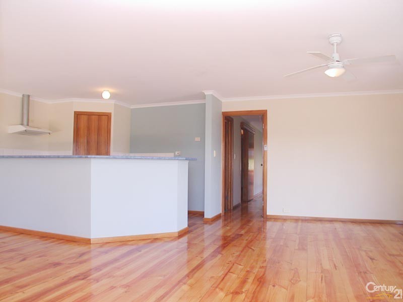 4 Reserve Parade, Morphett Vale SA 5162