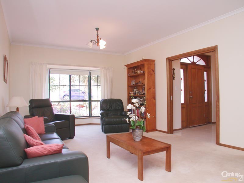 9 Harbour Drive, Seaford Rise SA 5169