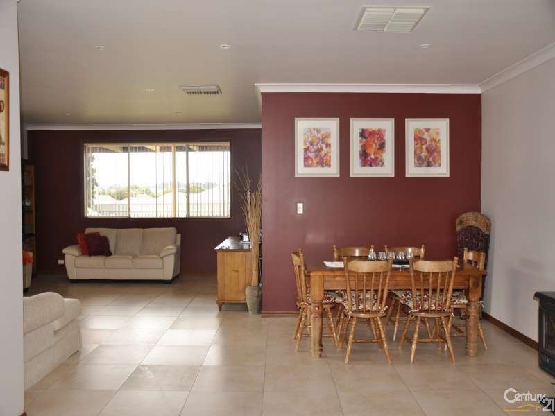 7 Dom Street, Mclaren Flat SA 5171