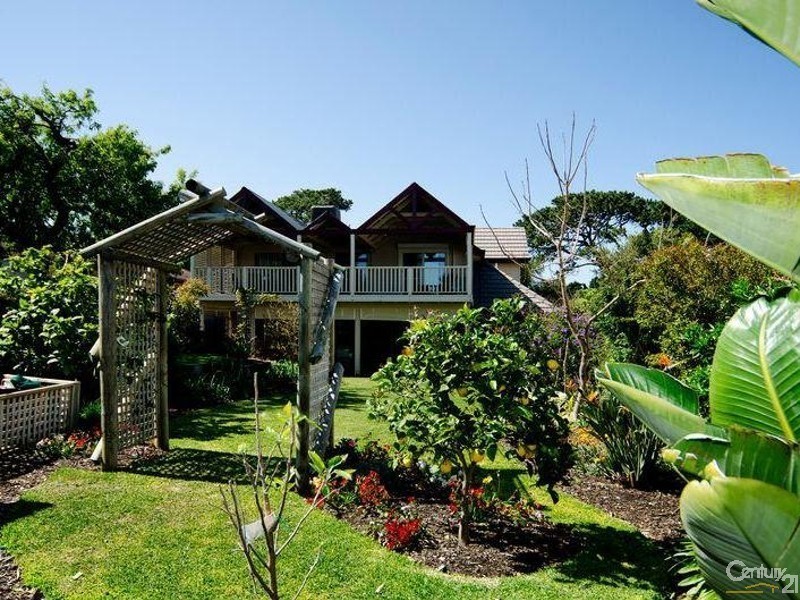 27 Griffiths Drive, Moana SA 5169