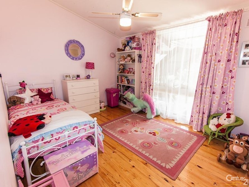 15 Richard Avenue, Hackham SA 5163
