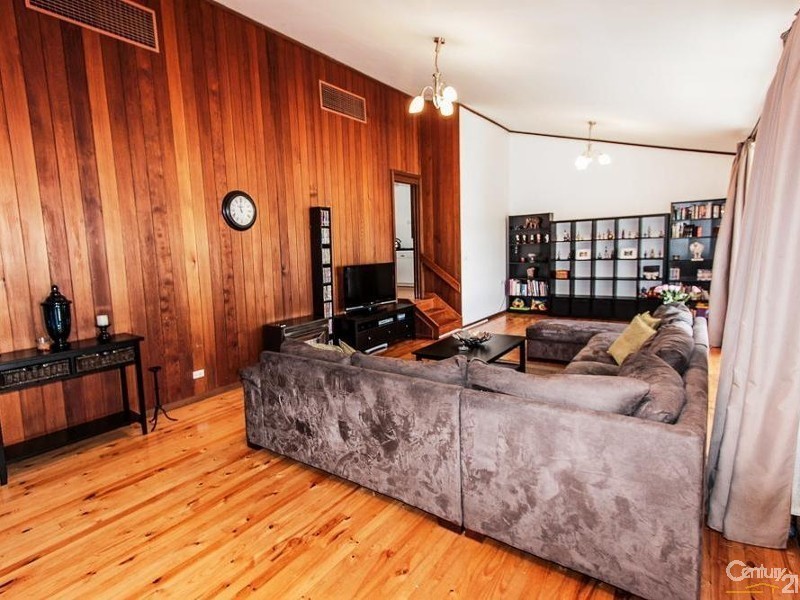 15 Richard Avenue, Hackham SA 5163