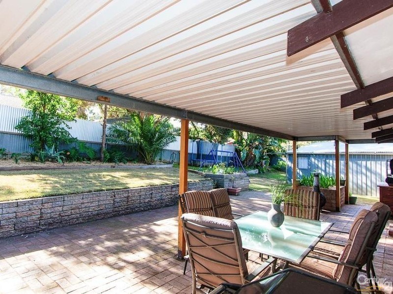 15 Richard Avenue, Hackham SA 5163