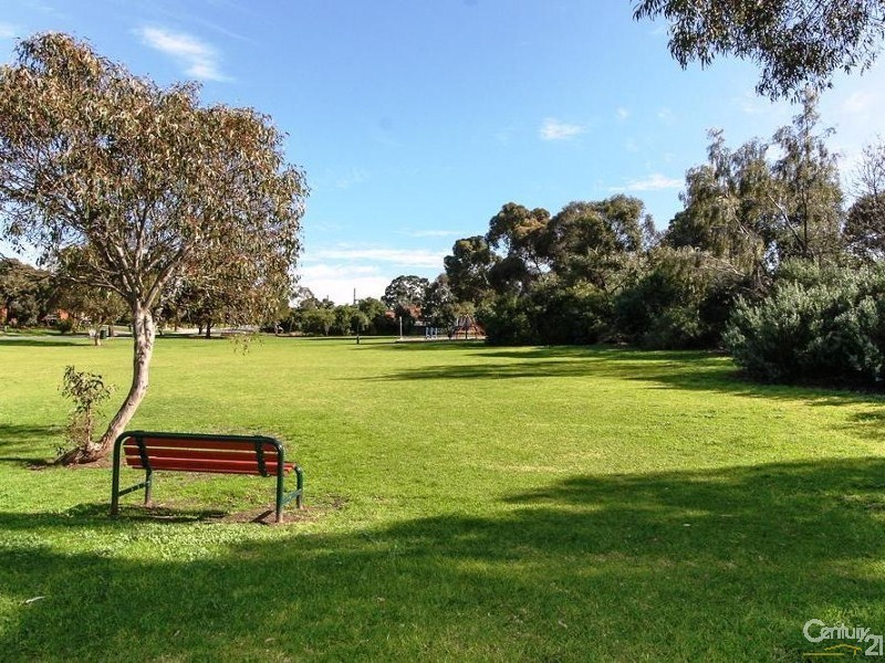 15 Richard Avenue, Hackham SA 5163