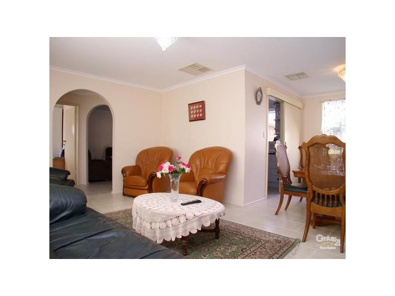 11 Jagger Crescent, Woodcroft SA 5162