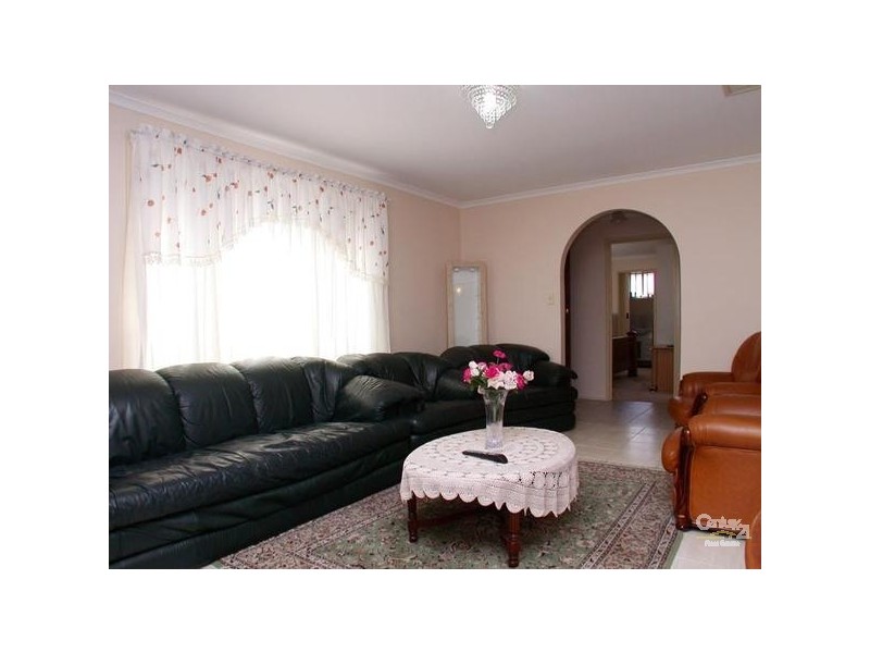 11 Jagger Crescent, Woodcroft SA 5162