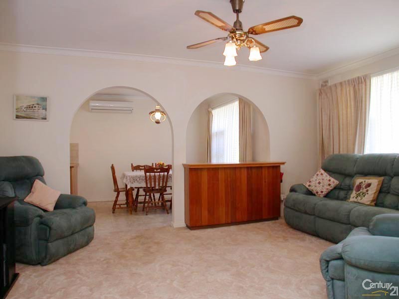 15 Blackwood Crescent, Morphett Vale SA 5162