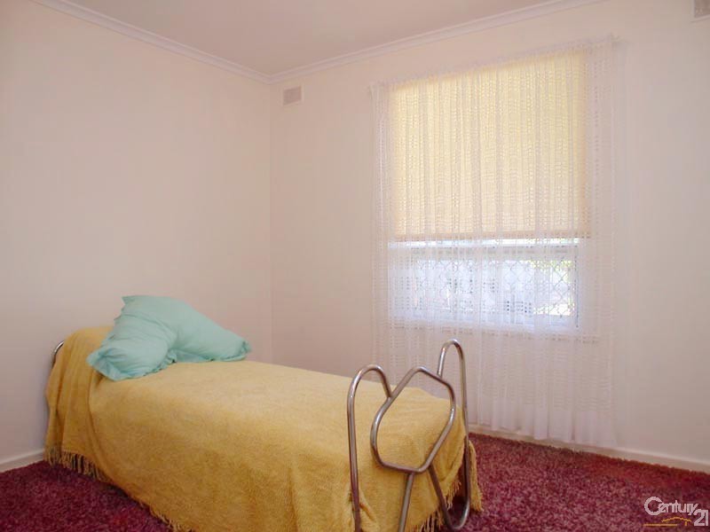 15 Blackwood Crescent, Morphett Vale SA 5162