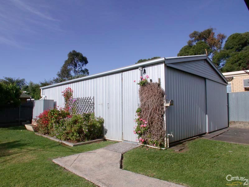 15 Blackwood Crescent, Morphett Vale SA 5162