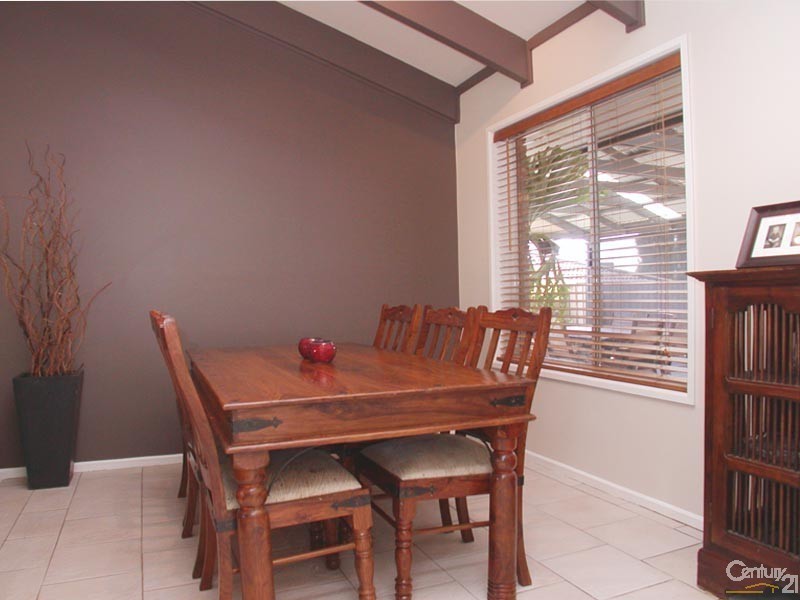 6 St Martins Court, Woodcroft SA 5162