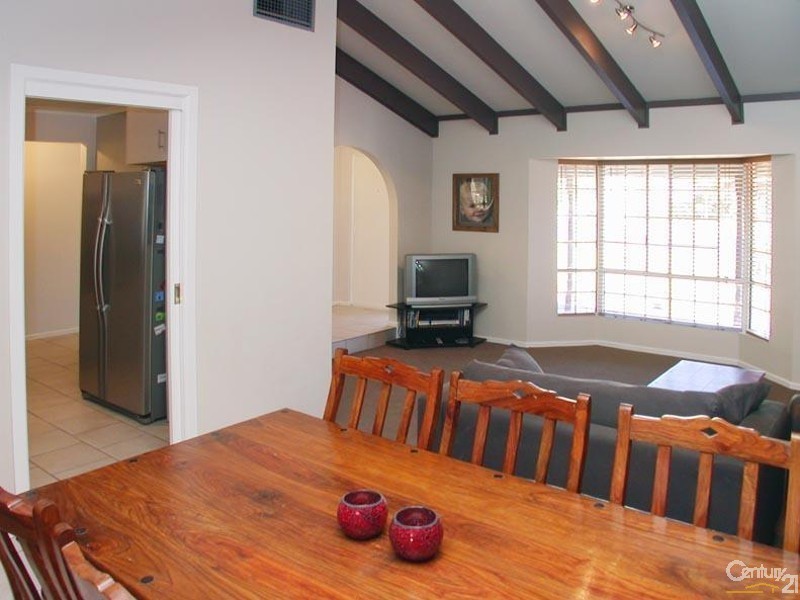 6 St Martins Court, Woodcroft SA 5162