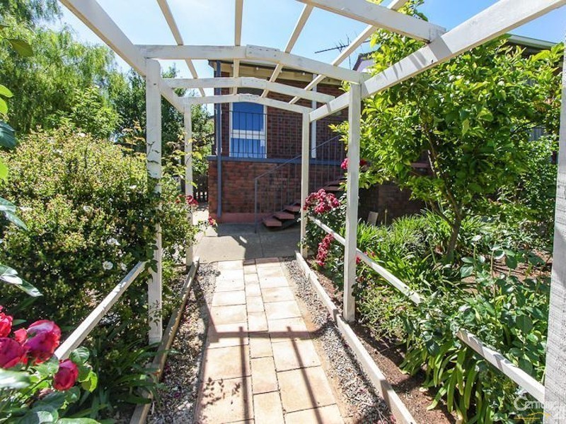 21 Buenavista Crescent, Hackham West SA 5163