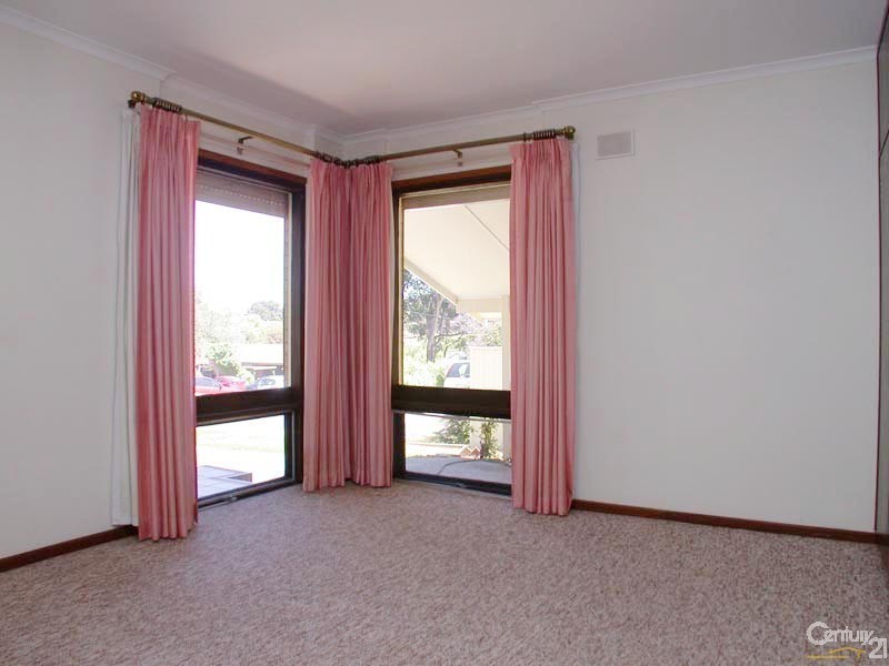 13 Tripoli Road, Happy Valley SA 5159