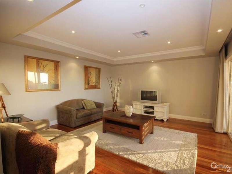 5 Connemara Way, Woodcroft SA 5162