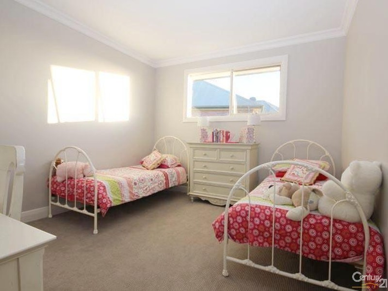 5 Connemara Way, Woodcroft SA 5162