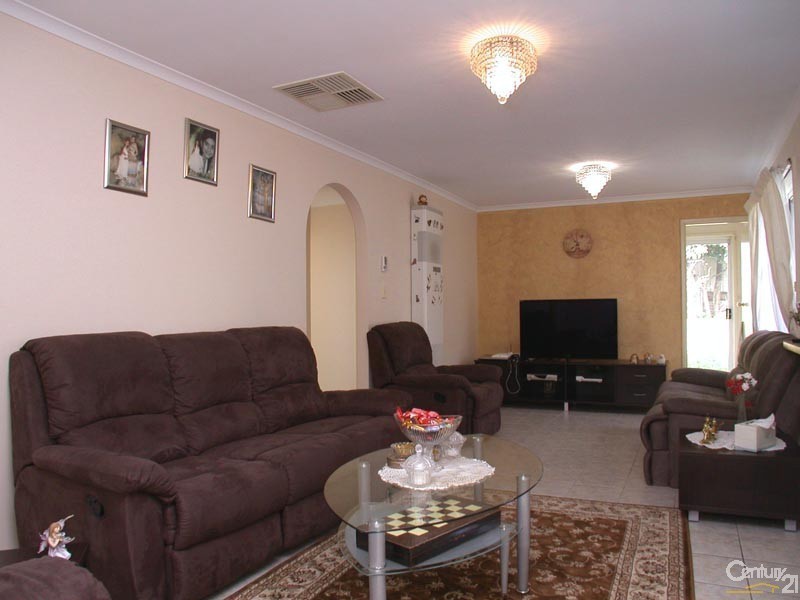 11 Jagger Crescent, Woodcroft SA 5162