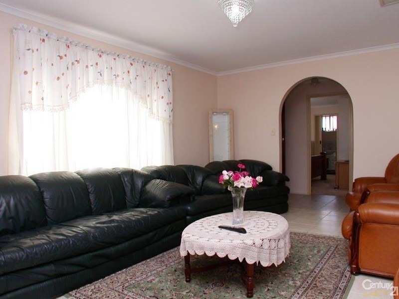 11 Jagger Crescent, Woodcroft SA 5162