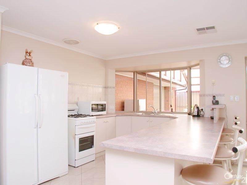 25 Hazeltine Drive, Seaford Rise SA 5169