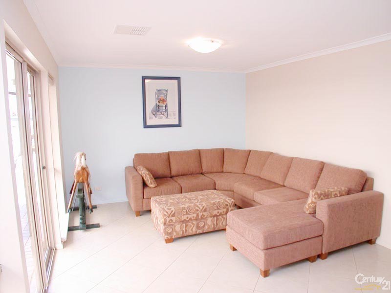 25 Hazeltine Drive, Seaford Rise SA 5169