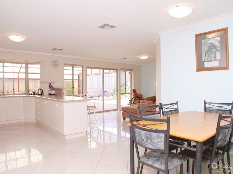 25 Hazeltine Drive, Seaford Rise SA 5169