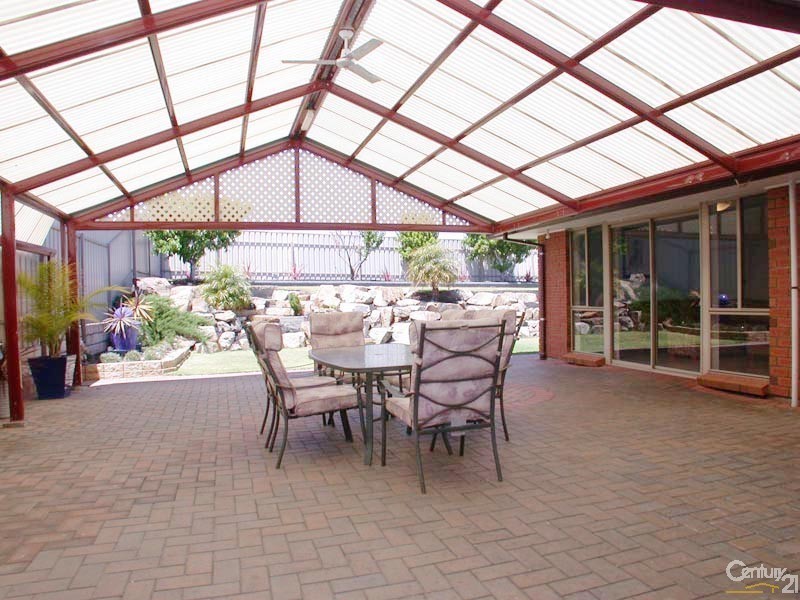 25 Hazeltine Drive, Seaford Rise SA 5169