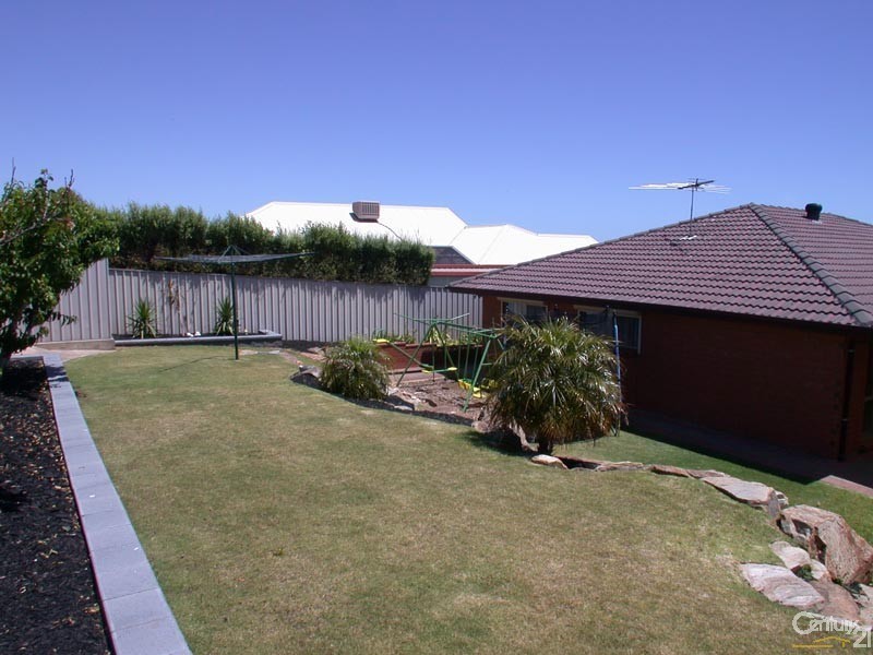 25 Hazeltine Drive, Seaford Rise SA 5169