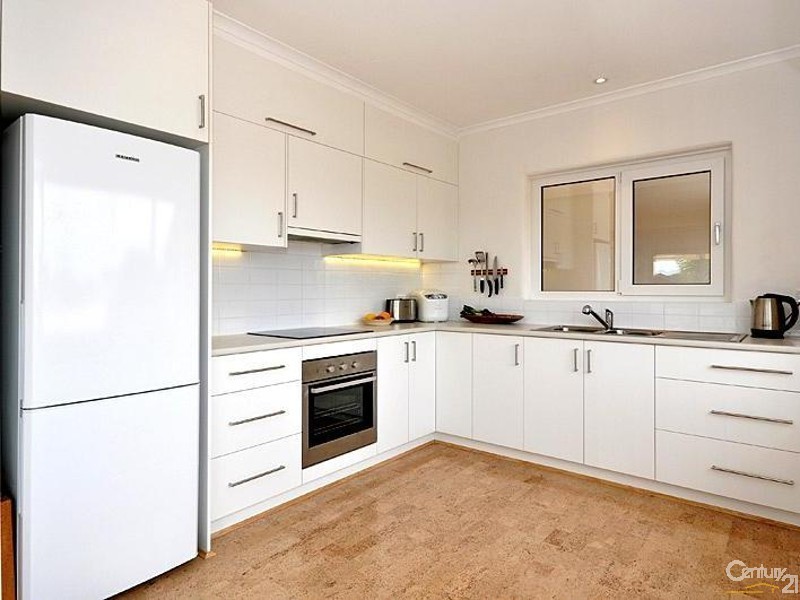 17 Seabreeze Crescent, Maslin Beach SA 5170