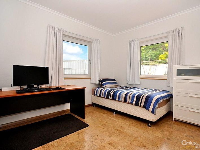 17 Seabreeze Crescent, Maslin Beach SA 5170