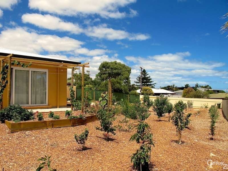 17 Seabreeze Crescent, Maslin Beach SA 5170