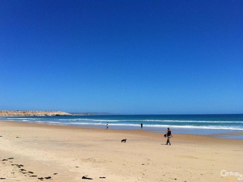 17 Seabreeze Crescent, Maslin Beach SA 5170