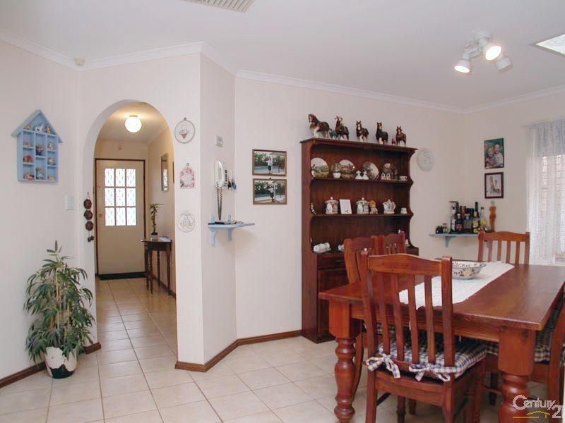 17 Sea Eagle Crescent, Seaford Rise SA 5169