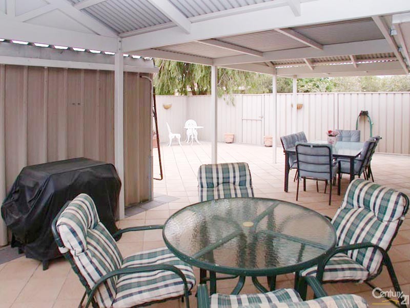 17 Sea Eagle Crescent, Seaford Rise SA 5169