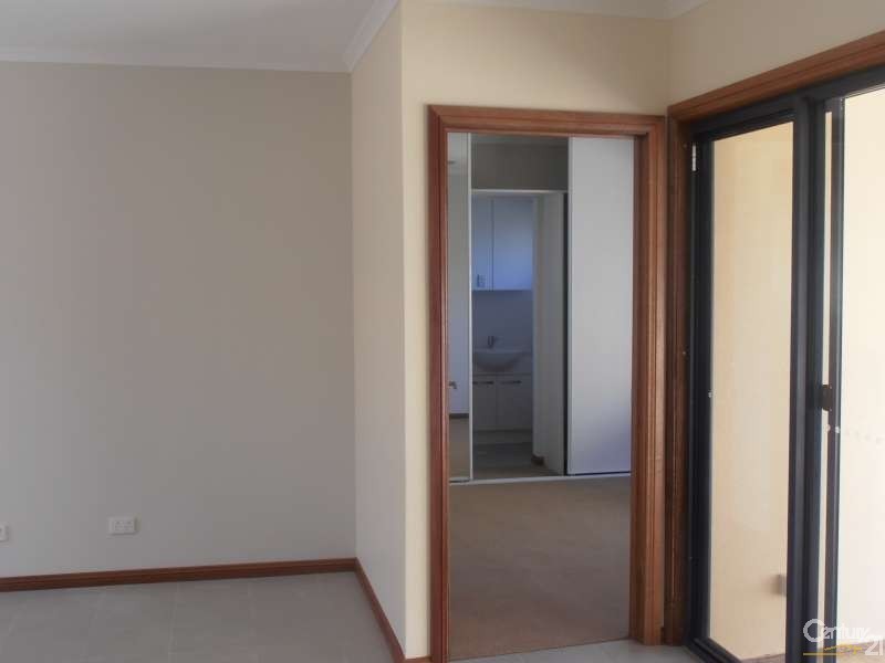 4A Elmo Street, Christie Downs SA 5164