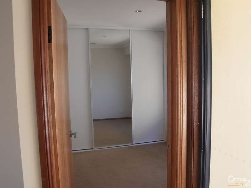 4A Elmo Street, Christie Downs SA 5164