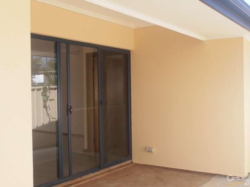 4A Elmo Street, Christie Downs SA 5164