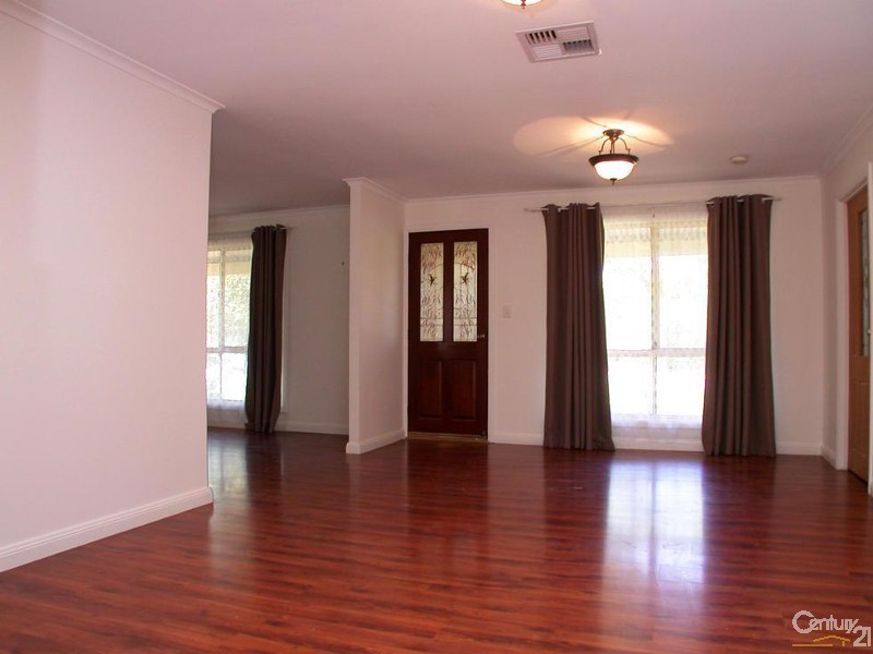 17 Humphrys Road, Aldinga Beach SA 5173