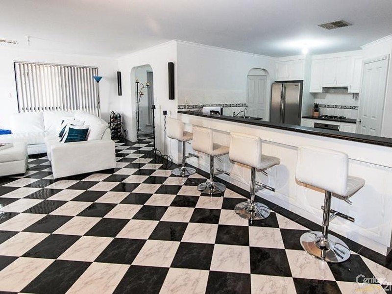 10 Henley Circuit, Seaford Rise SA 5169