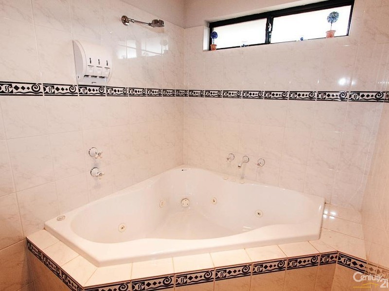 10 Henley Circuit, Seaford Rise SA 5169
