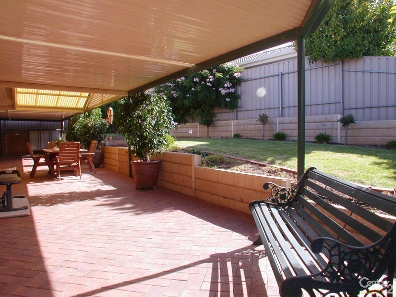 1 Wyman Way, Woodcroft SA 5162
