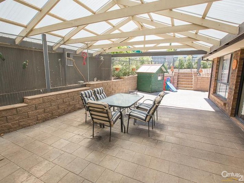 10 Darwendale Street, Huntfield Heights SA 5163