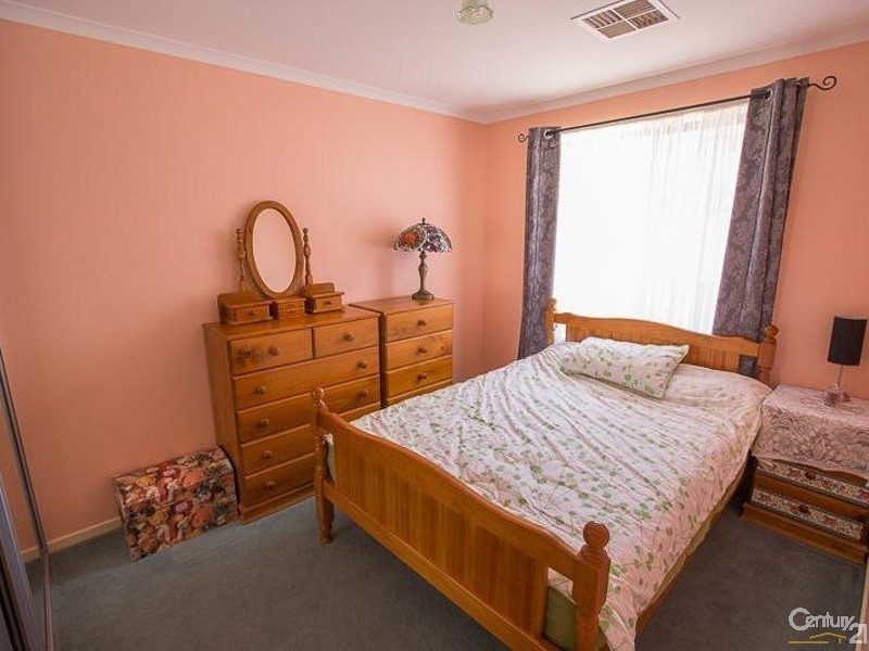 10 Darwendale Street, Huntfield Heights SA 5163