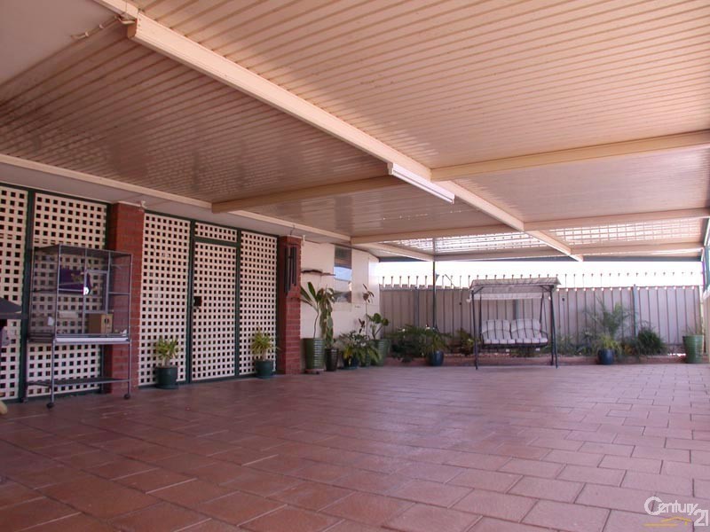 15 Peony Court, Morphett Vale SA 5162